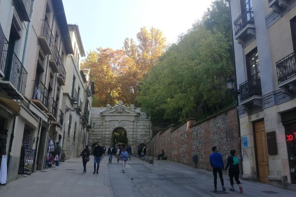 Cerca De La Alhambra, La Casa Del Cuento, Segundo Apartment Granada Bagian luar foto